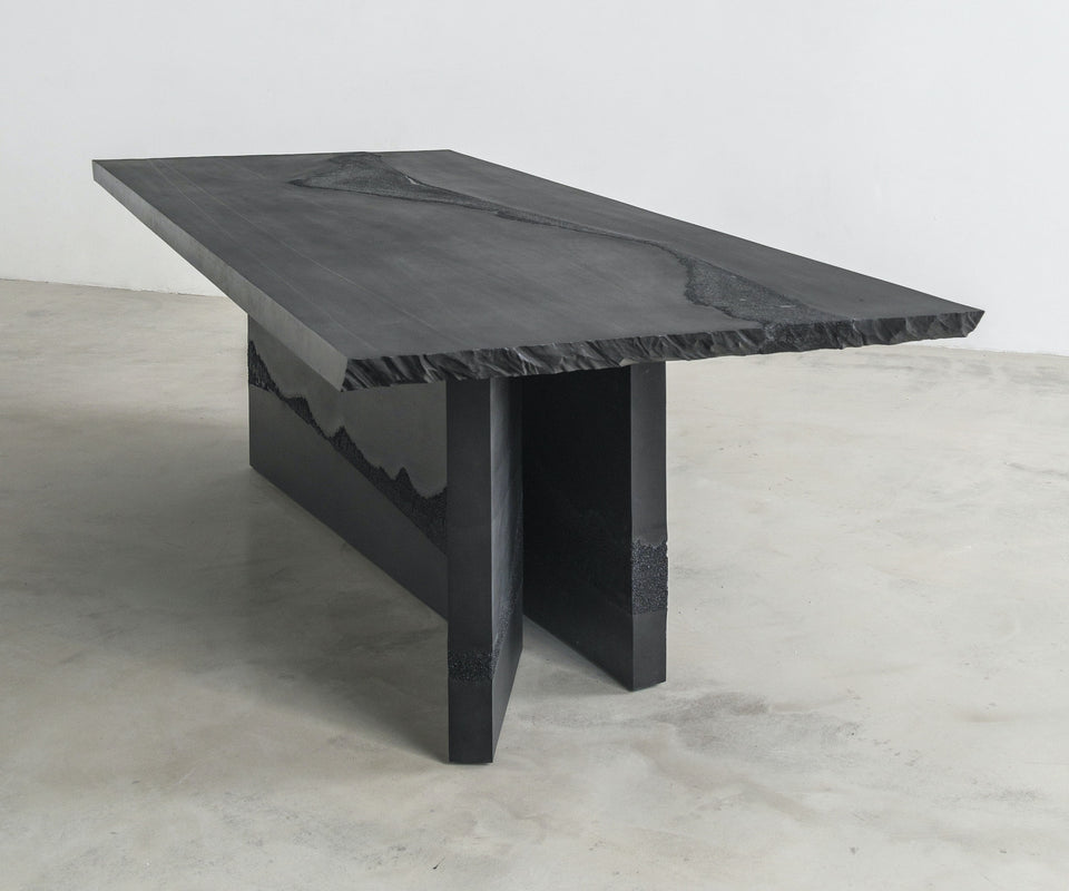 Y DINING TABLE