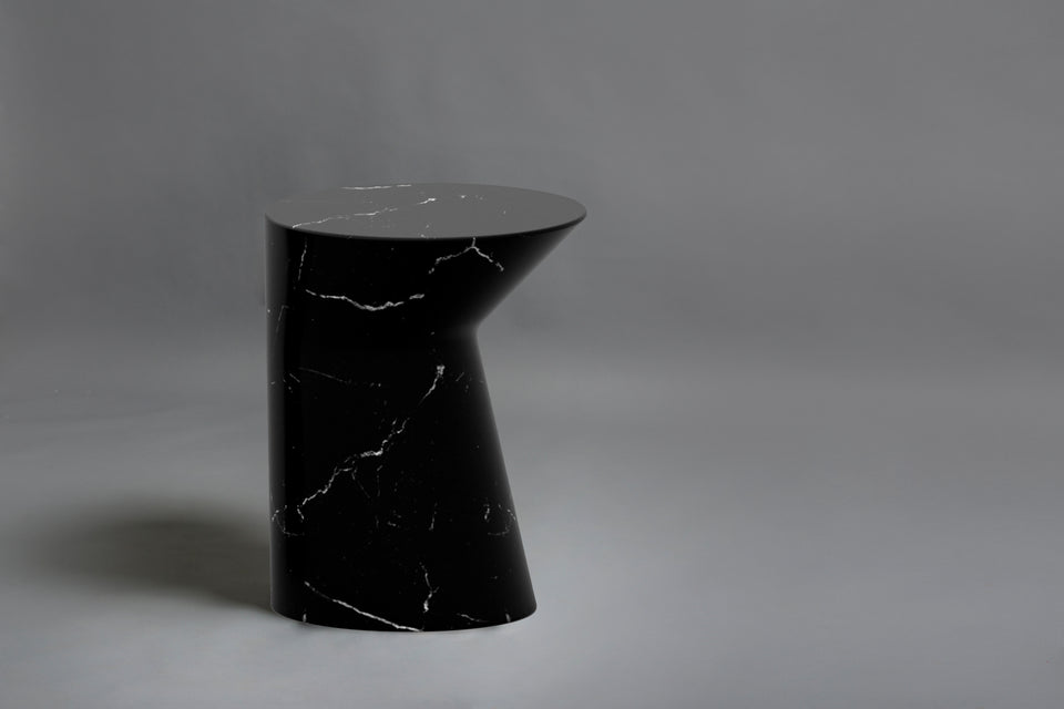 IO NERO MARQUINA SIDE TABLE