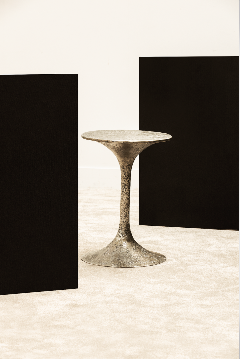 ETNA SIDE TABLE