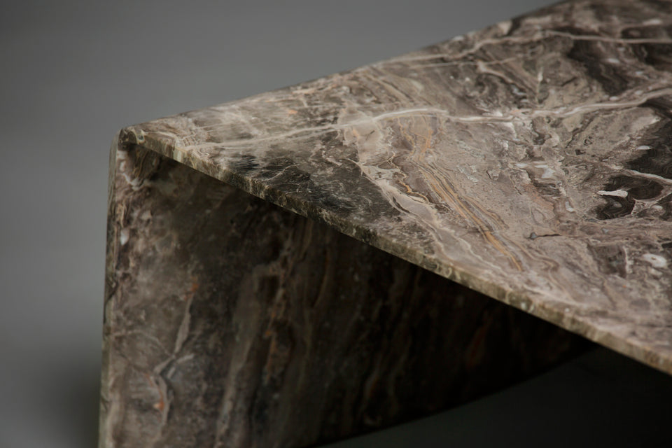 FOLIO SQUARE TABLE