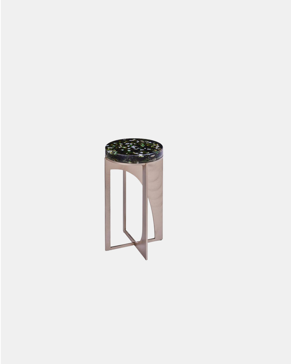 HYPERBOLE 32 SIDE TABLE
