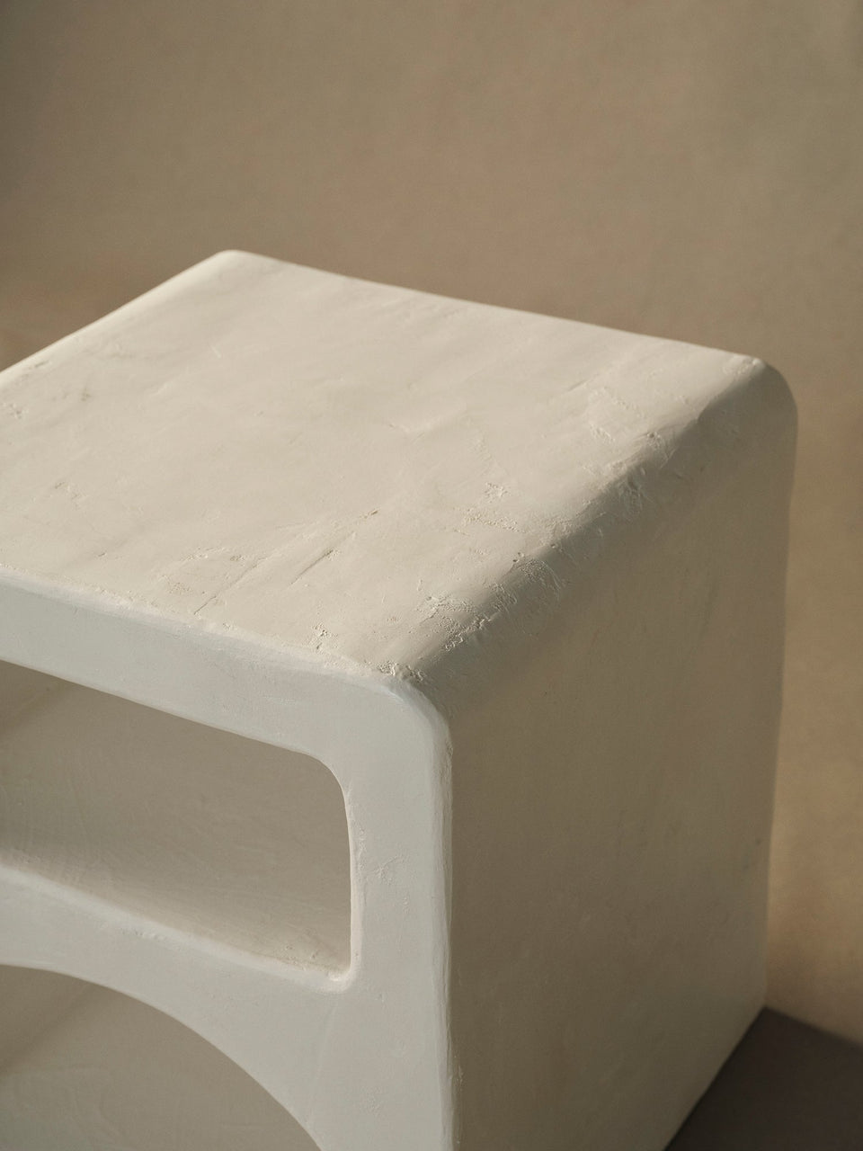 PUGLIA SIDE TABLE