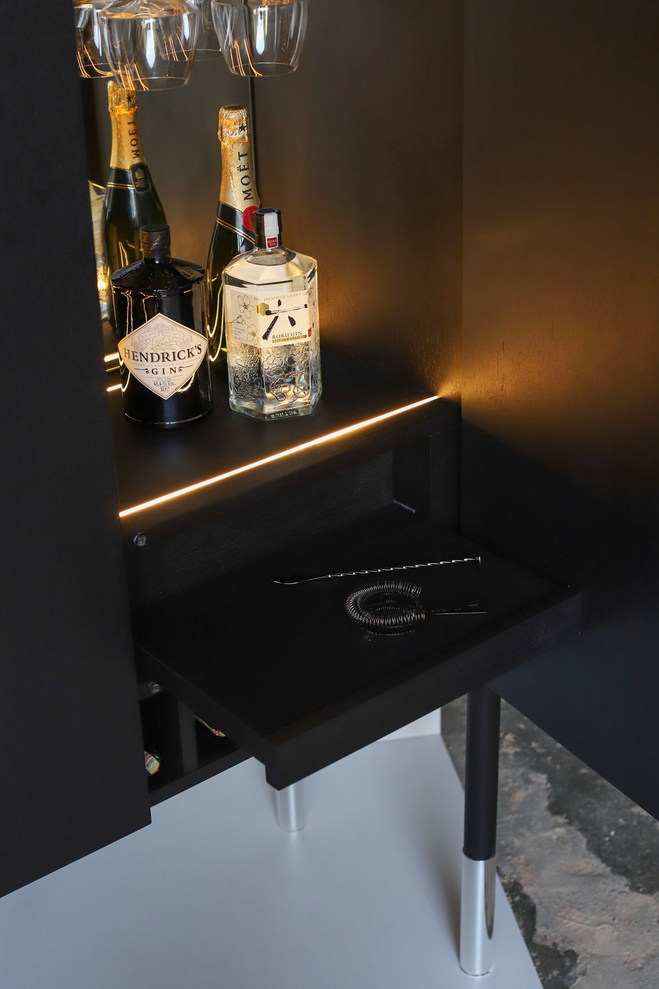 PUDUHEPA LIQUOR CABINET