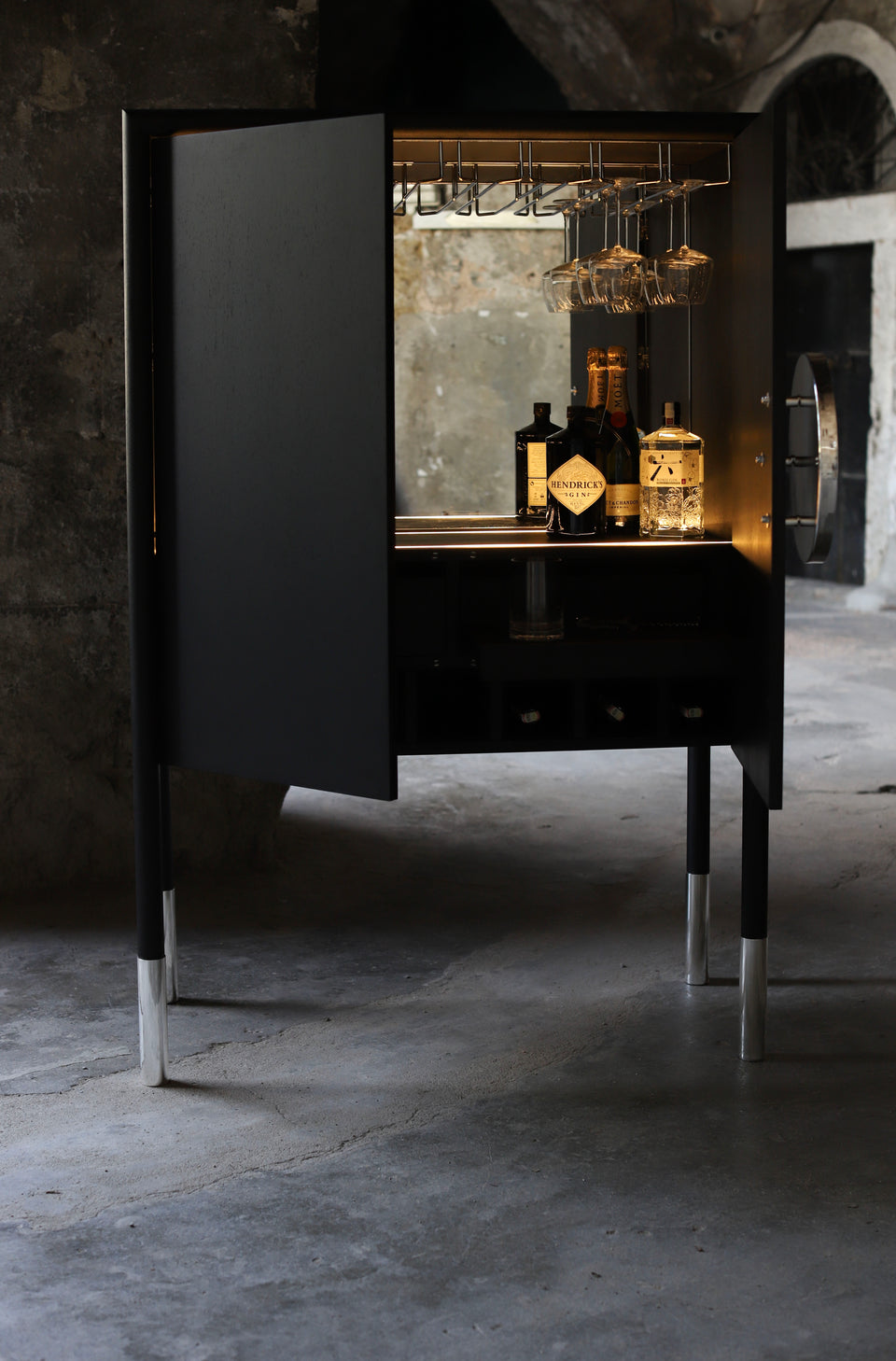 PUDUHEPA LIQUOR CABINET