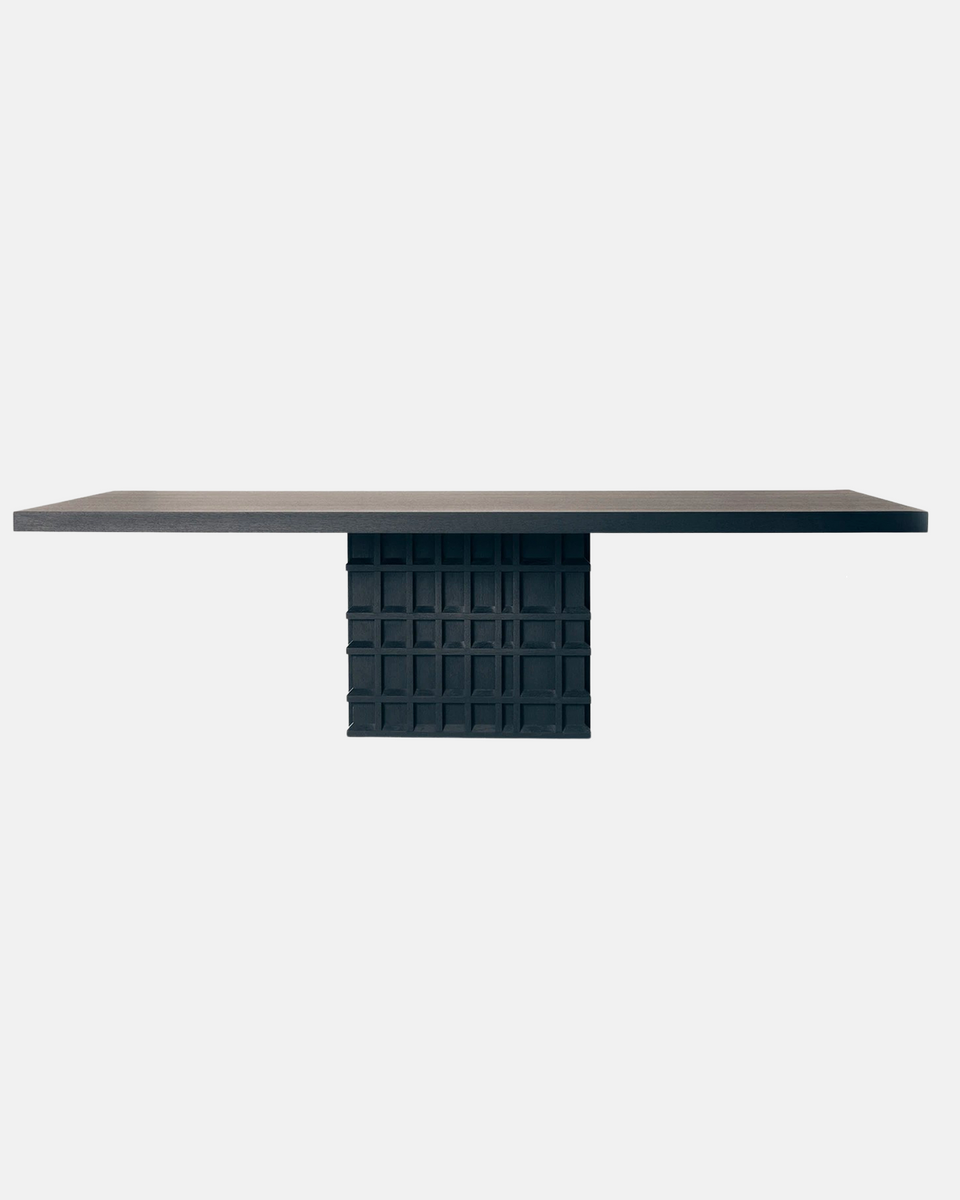 HERSE DINING TABLE