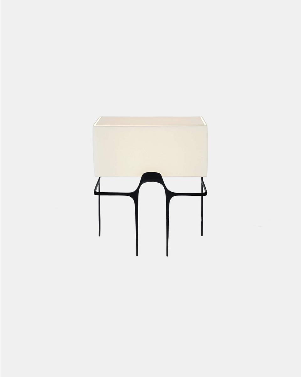 FLINT TABLE LAMP