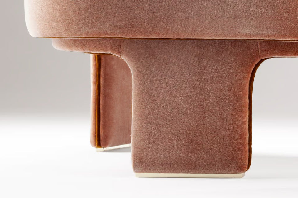 L'UNITE ARMCHAIR