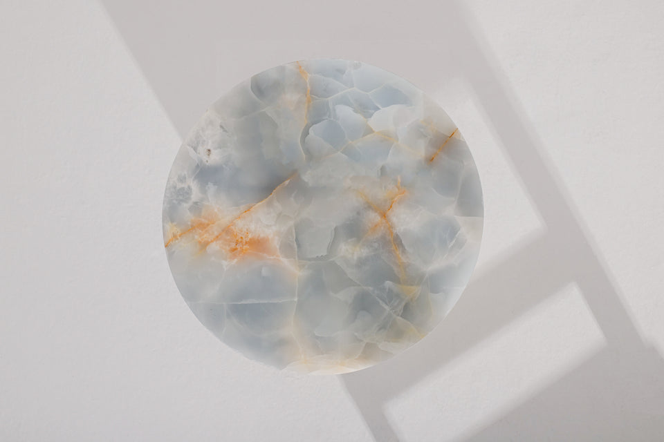 GUMMY BLUE ONYX SIDE TABLE