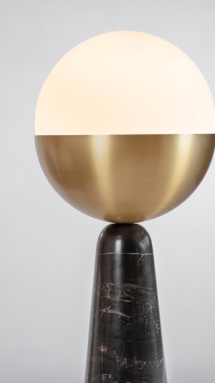 GLOBE TABLE LAMP