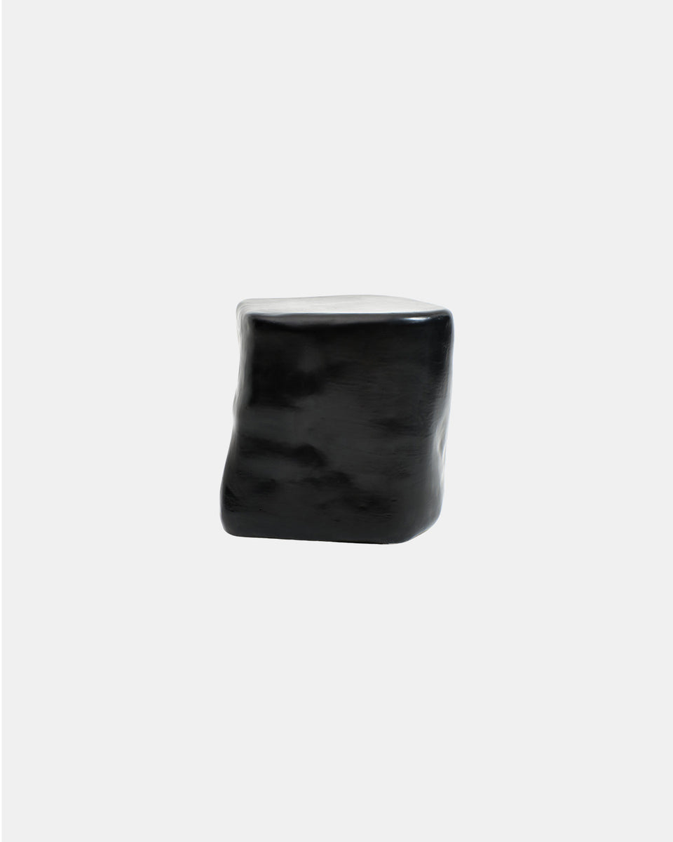 CERAMIC BLACK SIDE TABLE