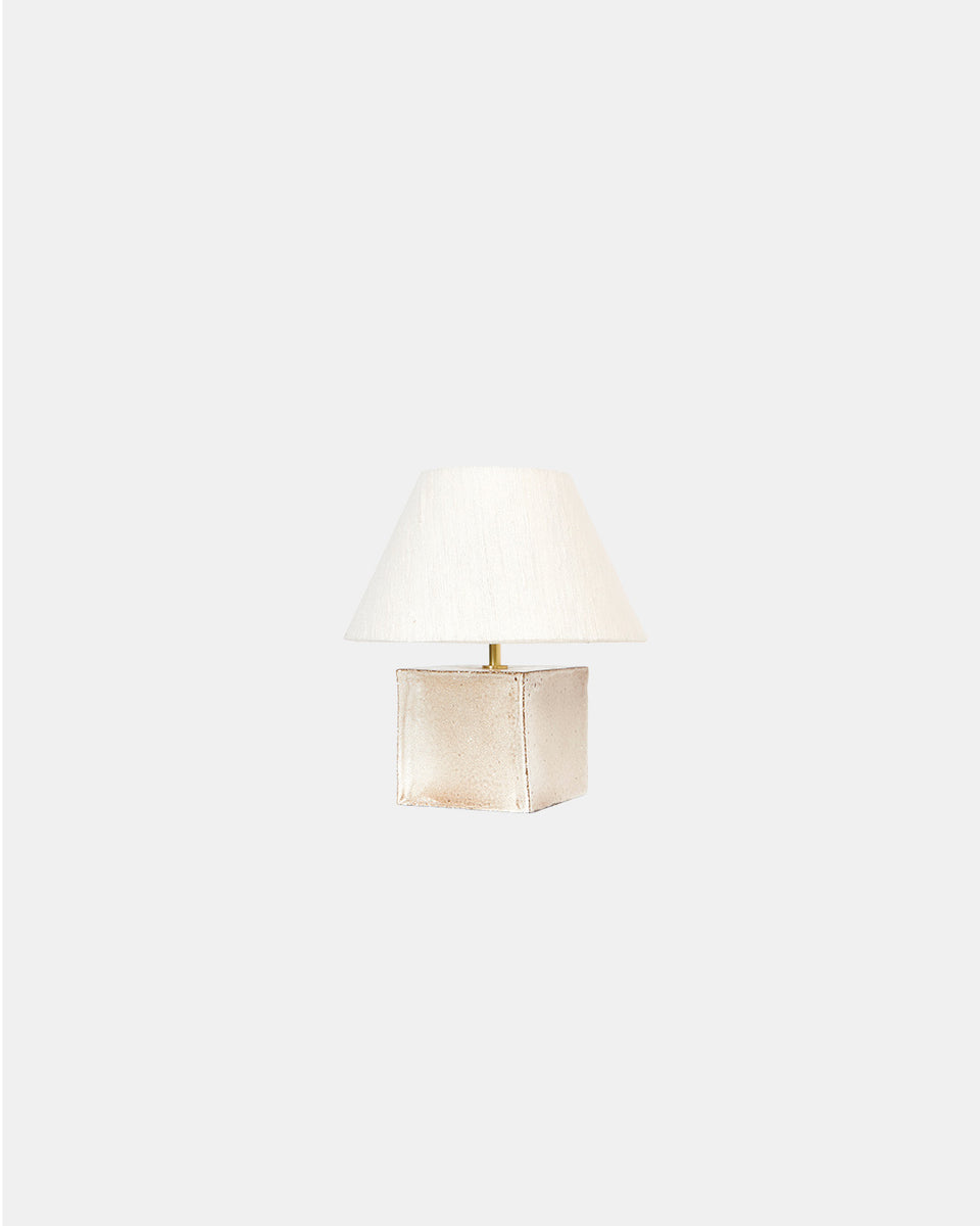 AROUCA CORAL WHITE TABLE LIGHT