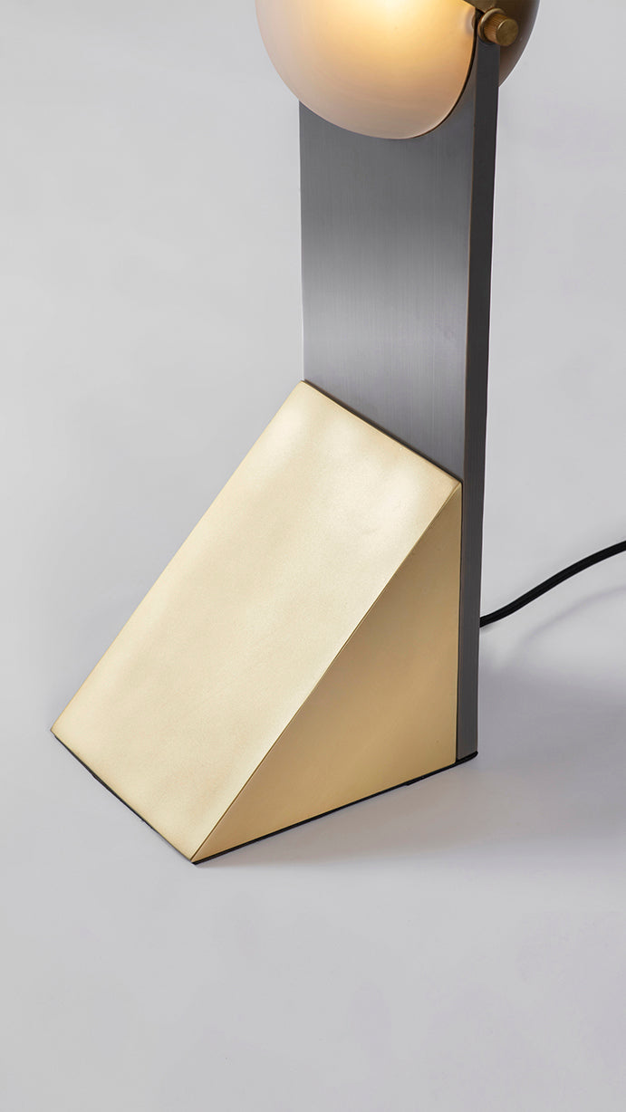 DANCE OF GEOMETRY TABLE LAMP