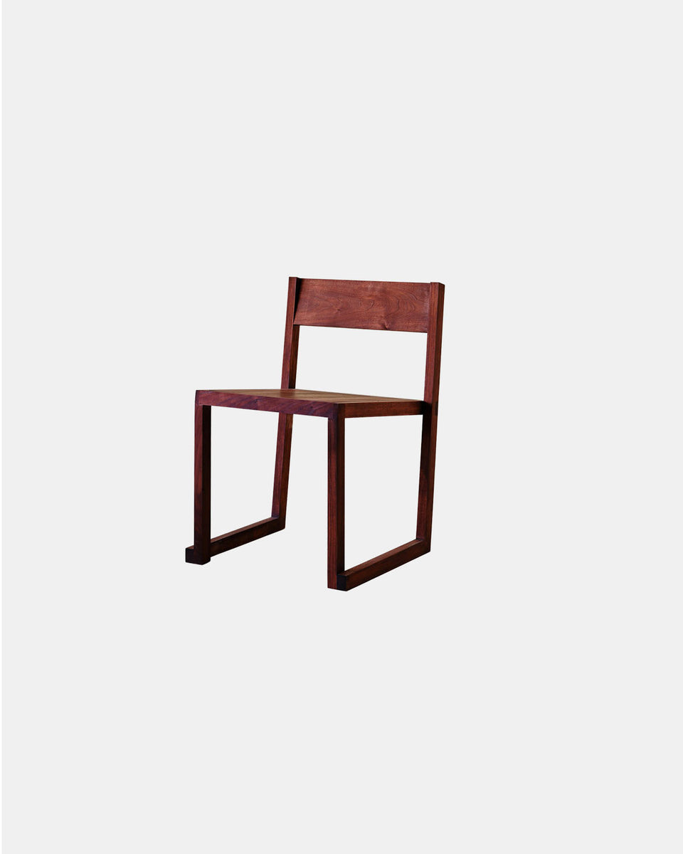STACKING CHAIR 03