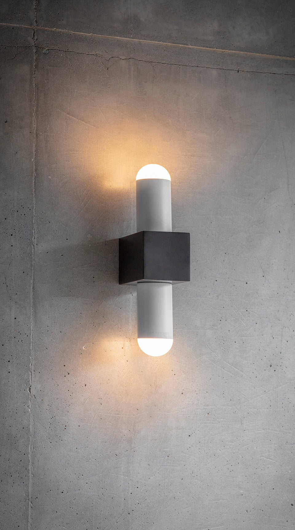 BLOCK WALL LIGHT
