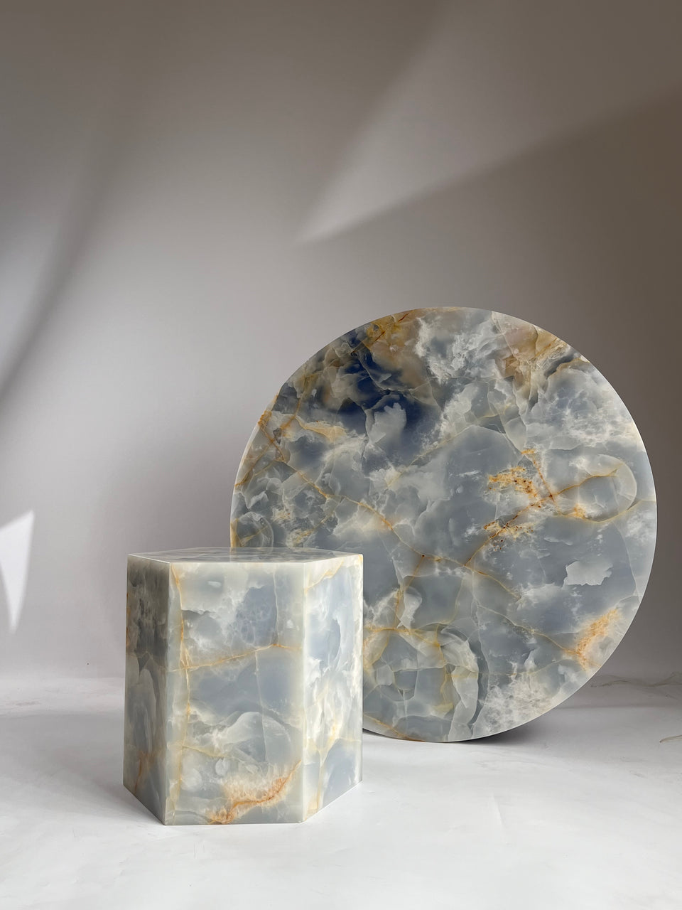 TAFFY BLUE ONYX COFFEE TABLE