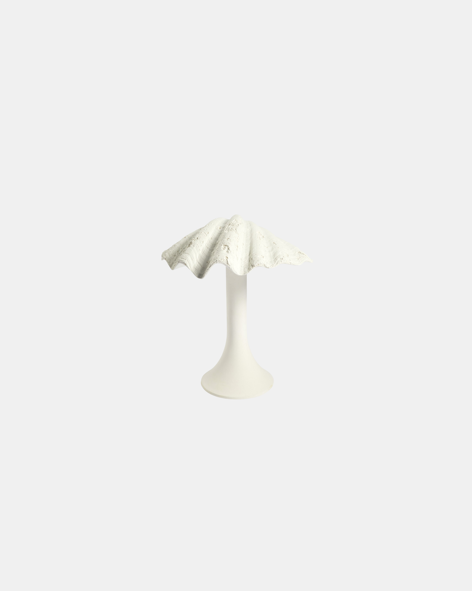 SHELL TABLE LAMP