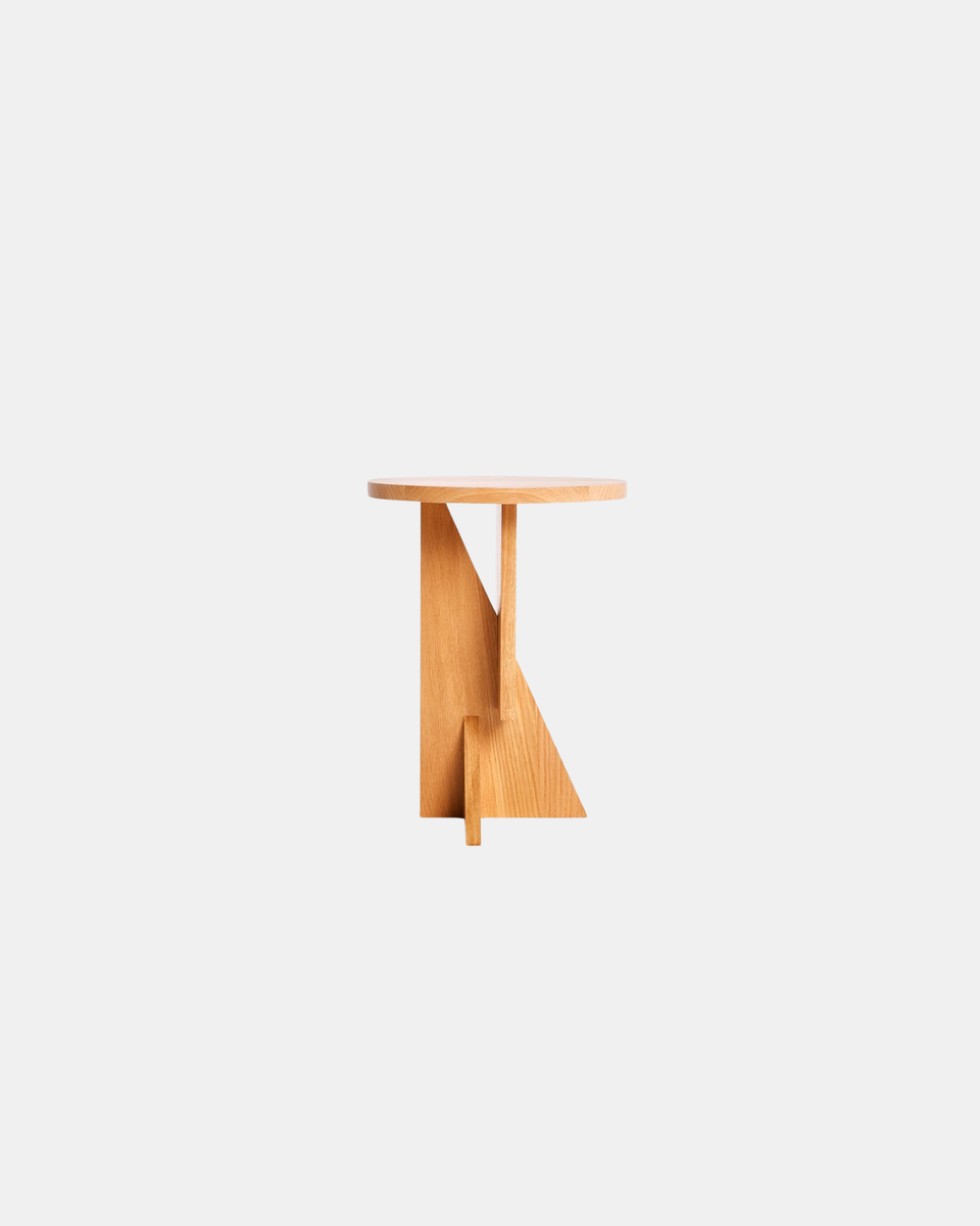 TOTEM OAK SIDE TABLE