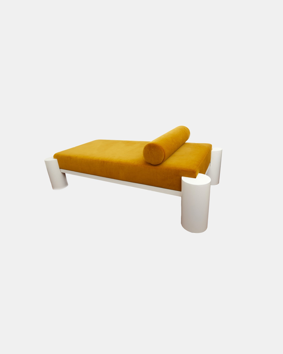 MARE DAYBED
