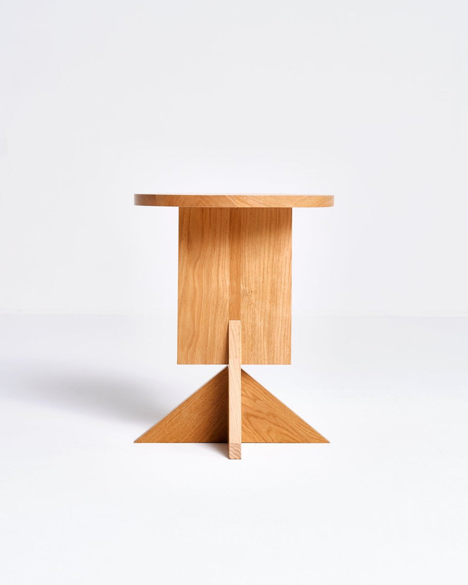 TOTEM OAK SIDE TABLE