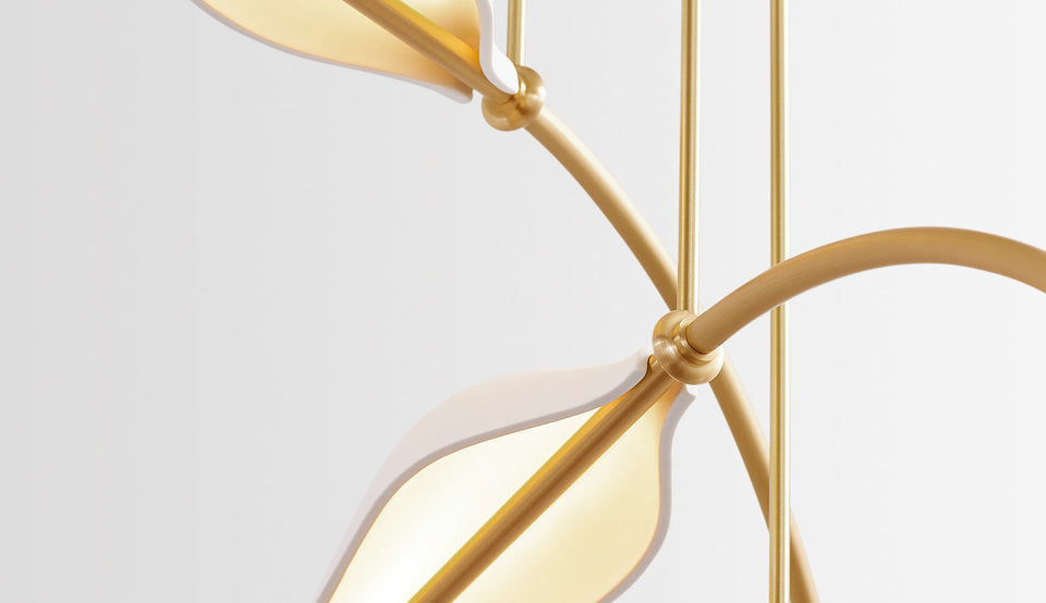 SPIRE LEAF PENDANT