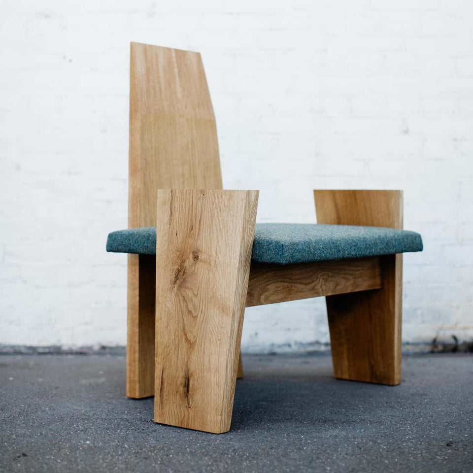 URITHI LOUNGE CHAIR