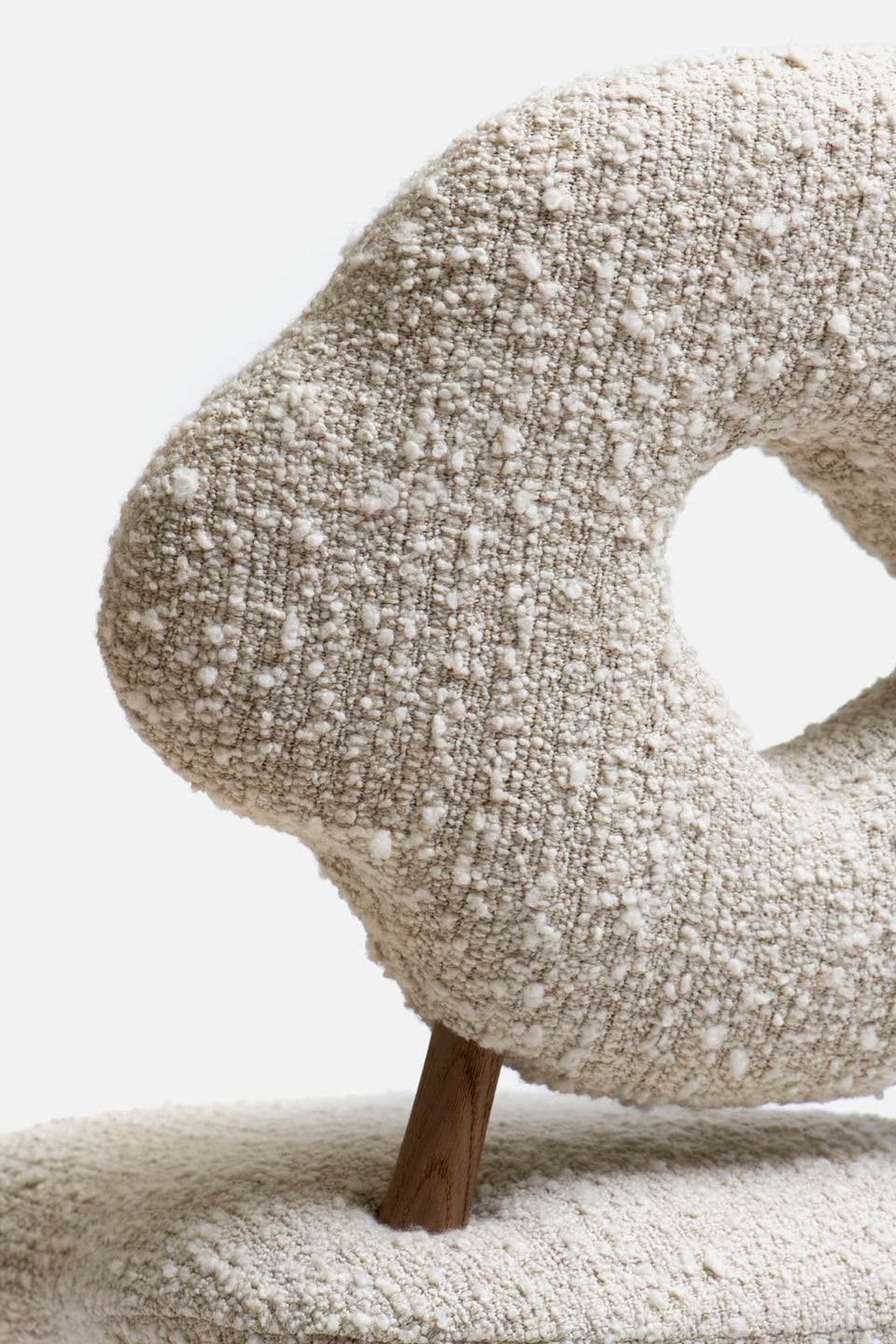 NIMBUS CLOUD CHAIR