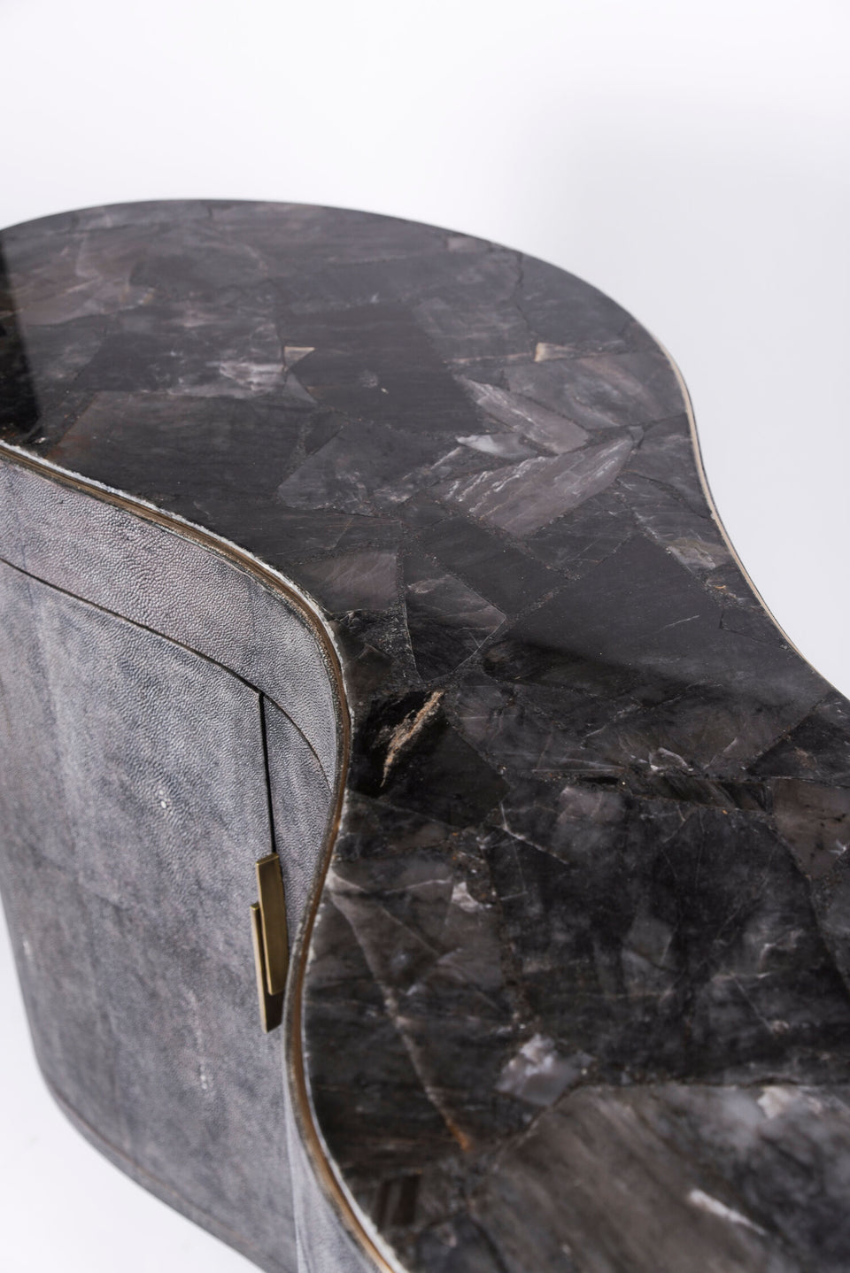 CONSTELLATION BLACK QUARTZ COMMODE/BAR