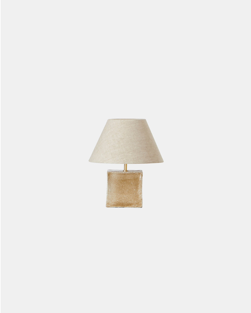 AROUCA BROWN SUGAR TABLE LIGHT