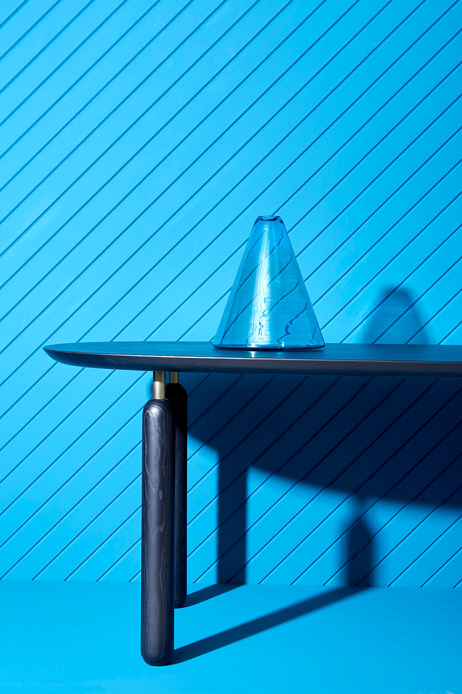 ELLIPSE DINING TABLE
