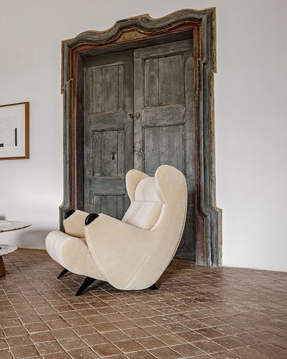 CADILLAC ARMCHAIR