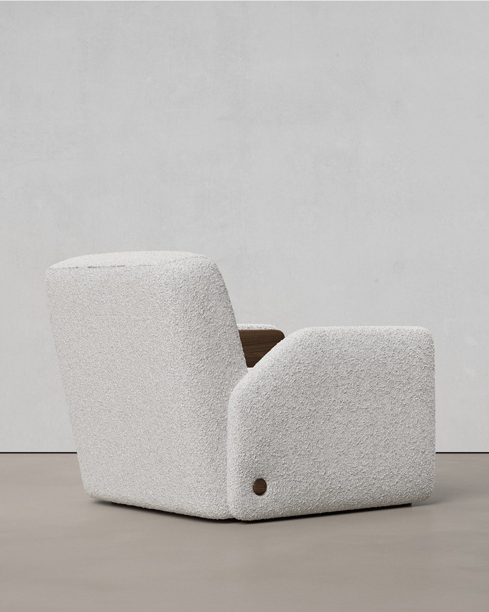 OSCAR ARMCHAIR