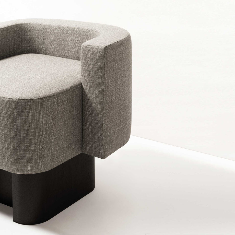 LLOYD ARMCHAIR