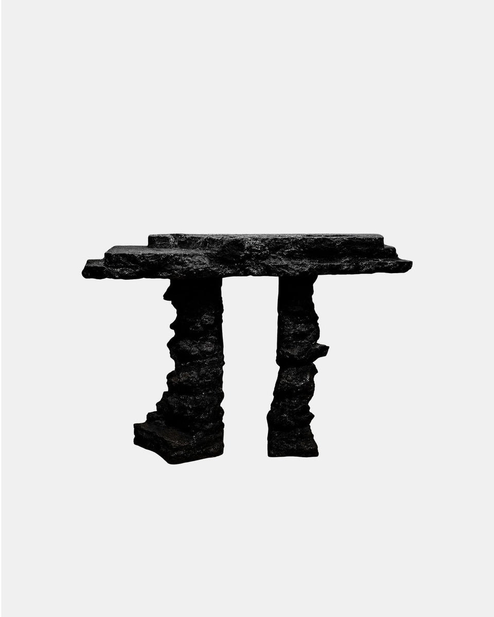 PETRA MONOLITH