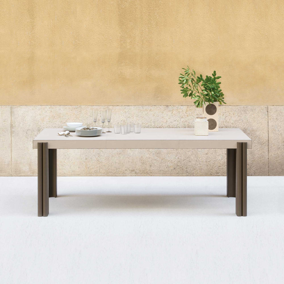 ALFABETA DINING TABLE