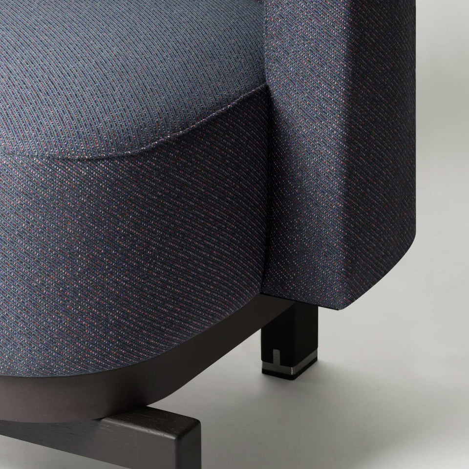 LLOYD LOW CHAIR