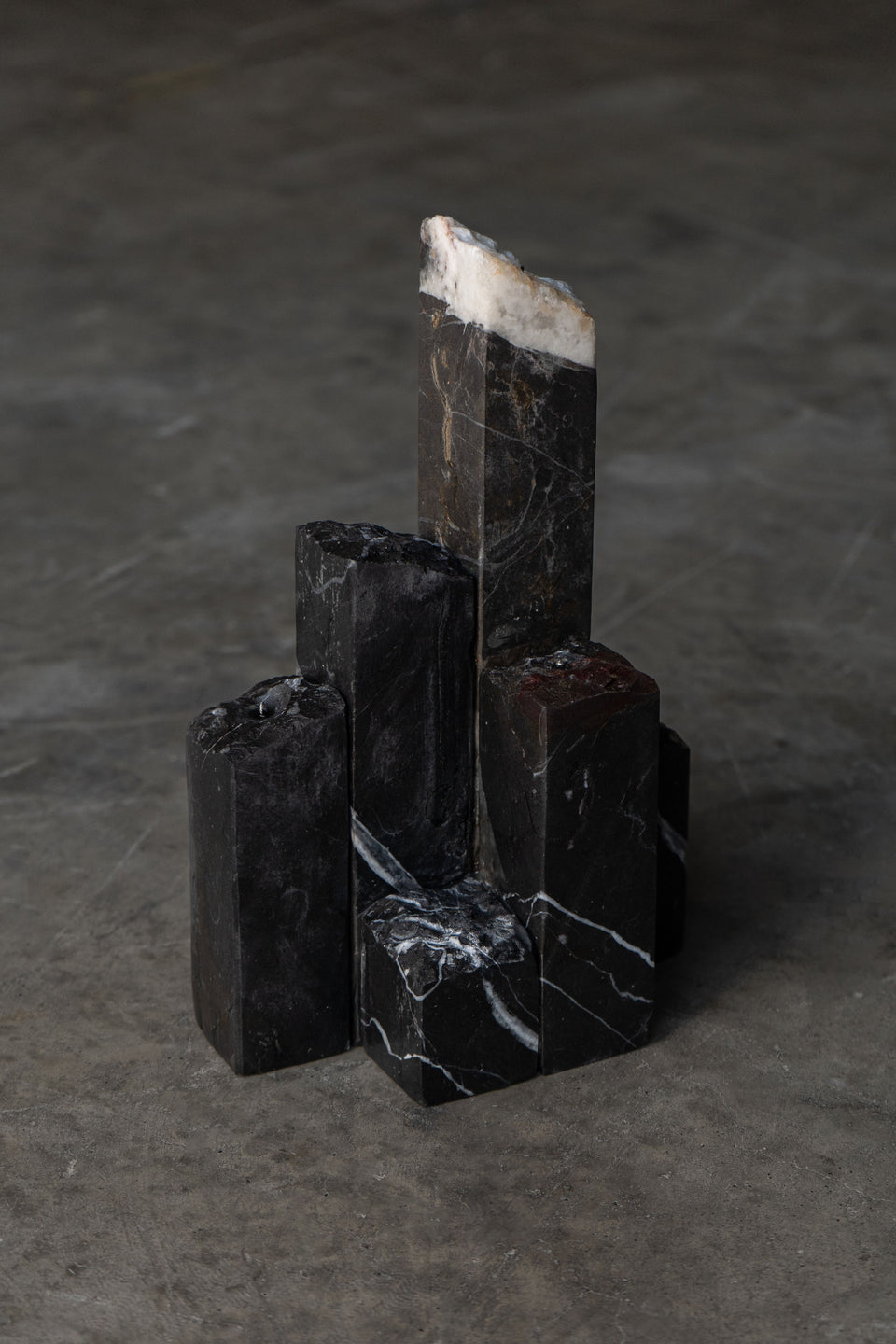RITUS BLACK MARBLE MINI CANDELABRA