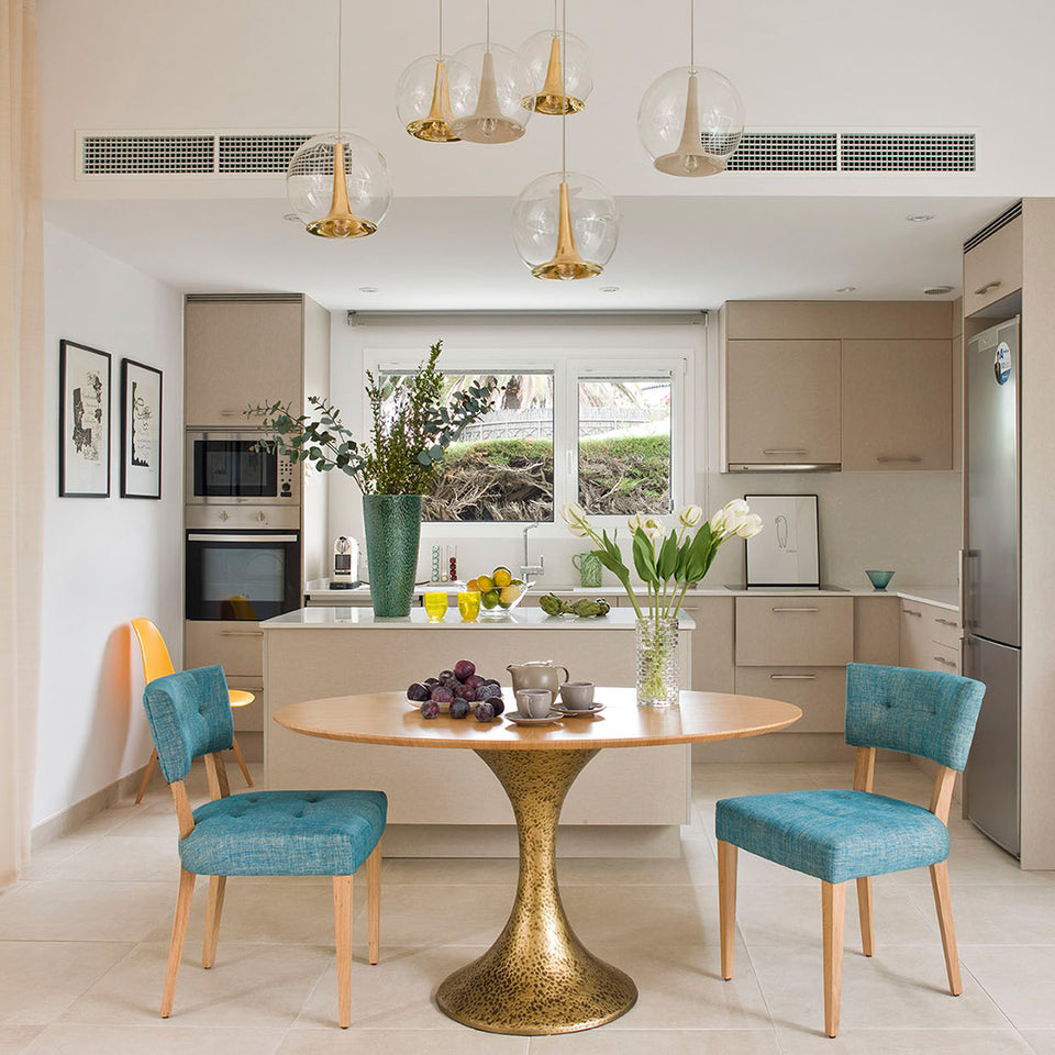INES ROUND DINING TABLE