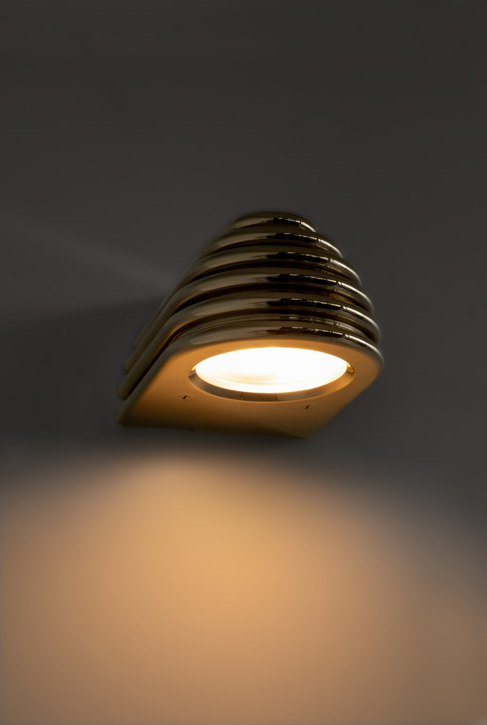 INSULATOR POLISHED BRASS SCONCE 0