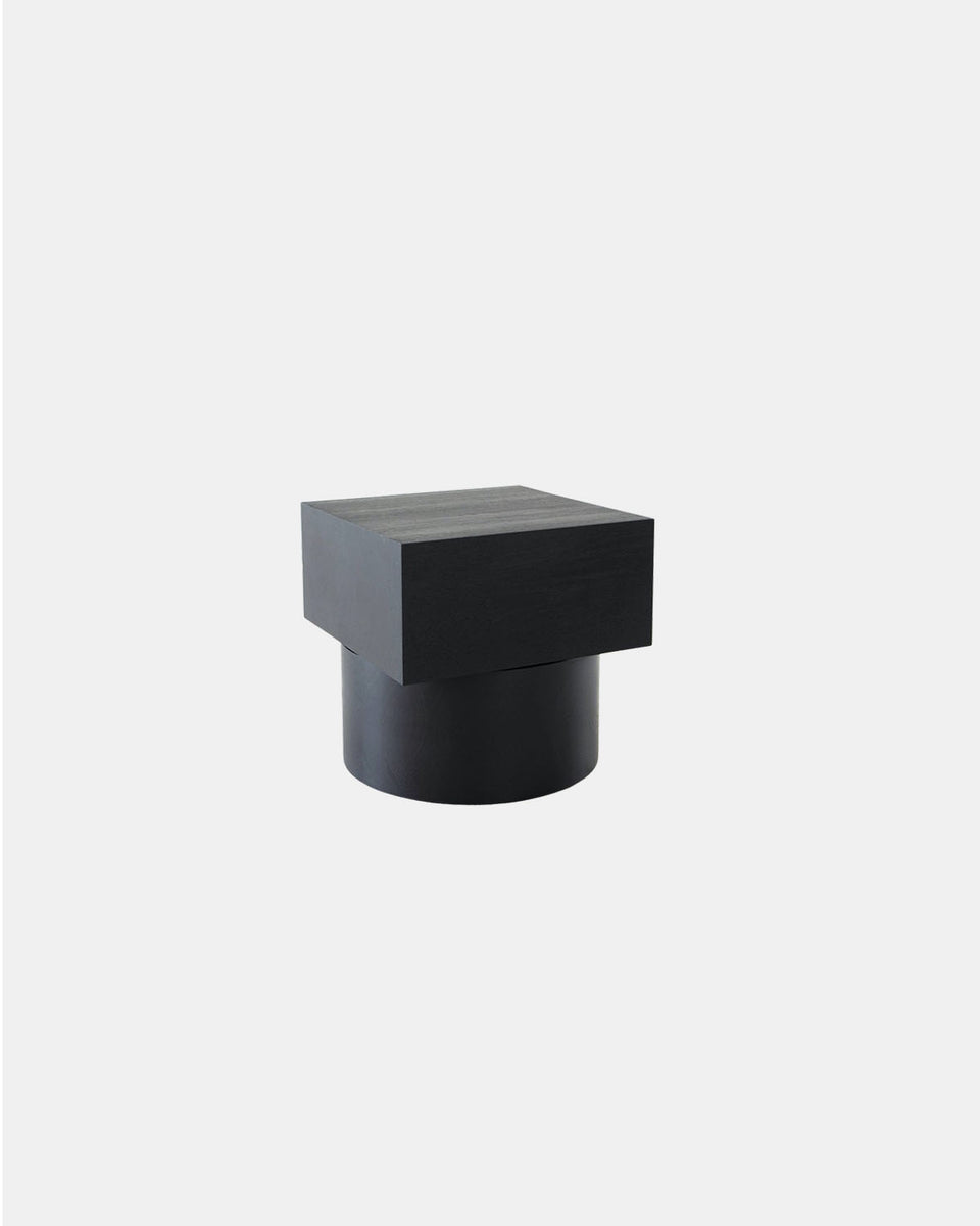 NOGA LOW CUBE SIDE TABLE