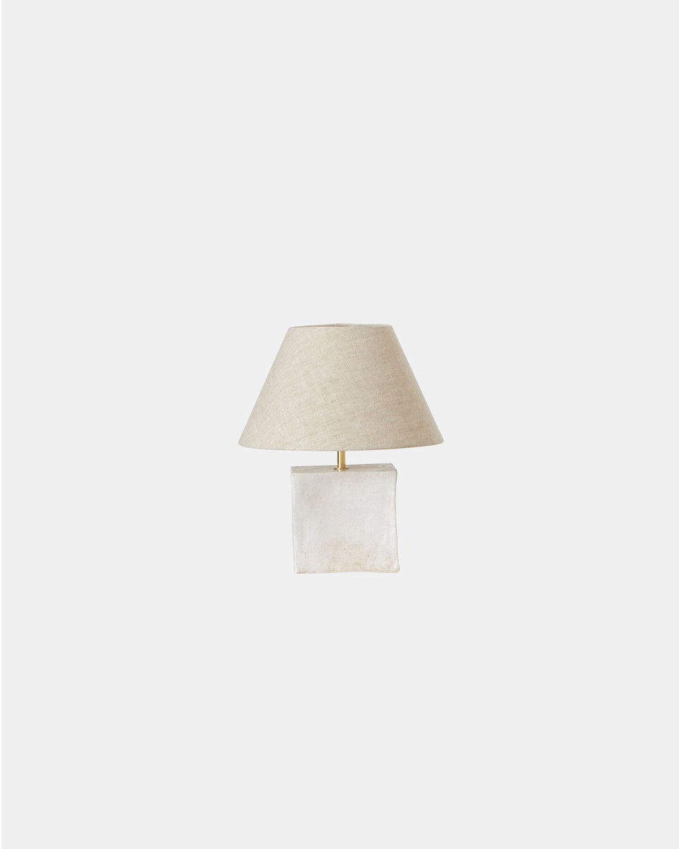 AROUCA WHITE TABLE LIGHT