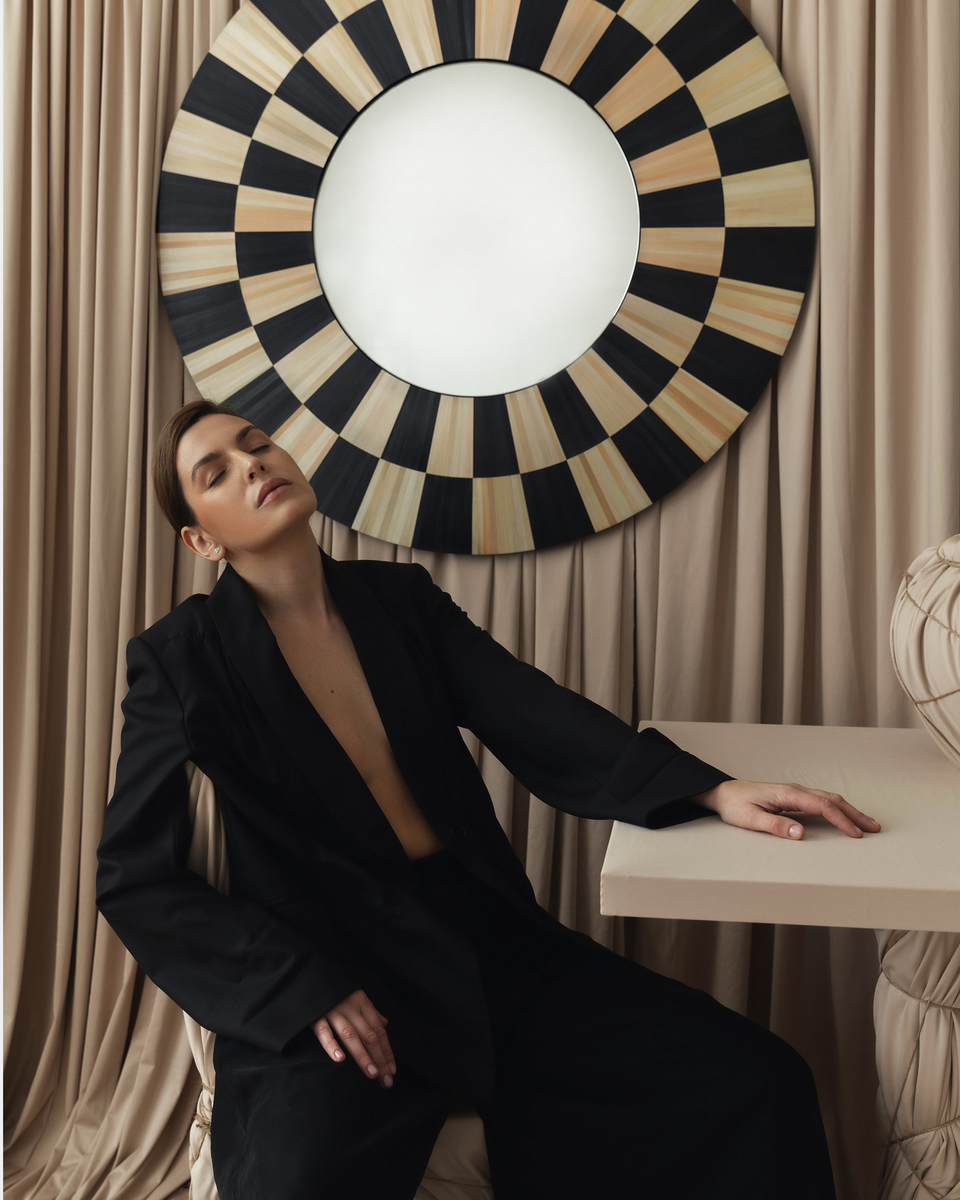TARGET MIRROR