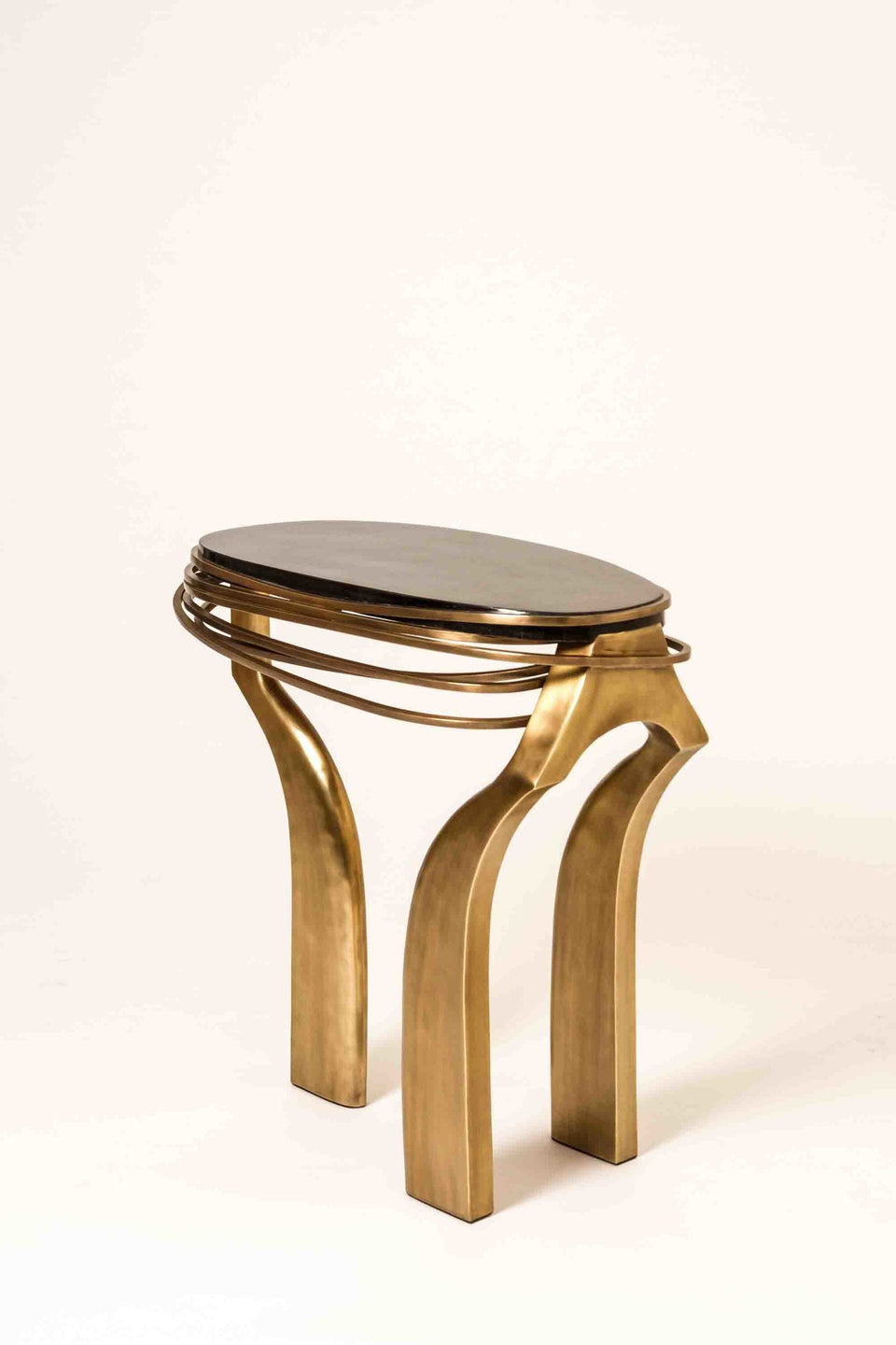 GALAXY BLACK PEN SHELL SIDE TABLE