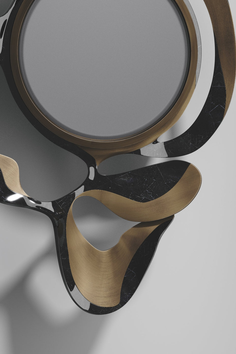 LEAF BLACK PEN SHELL MIRROR