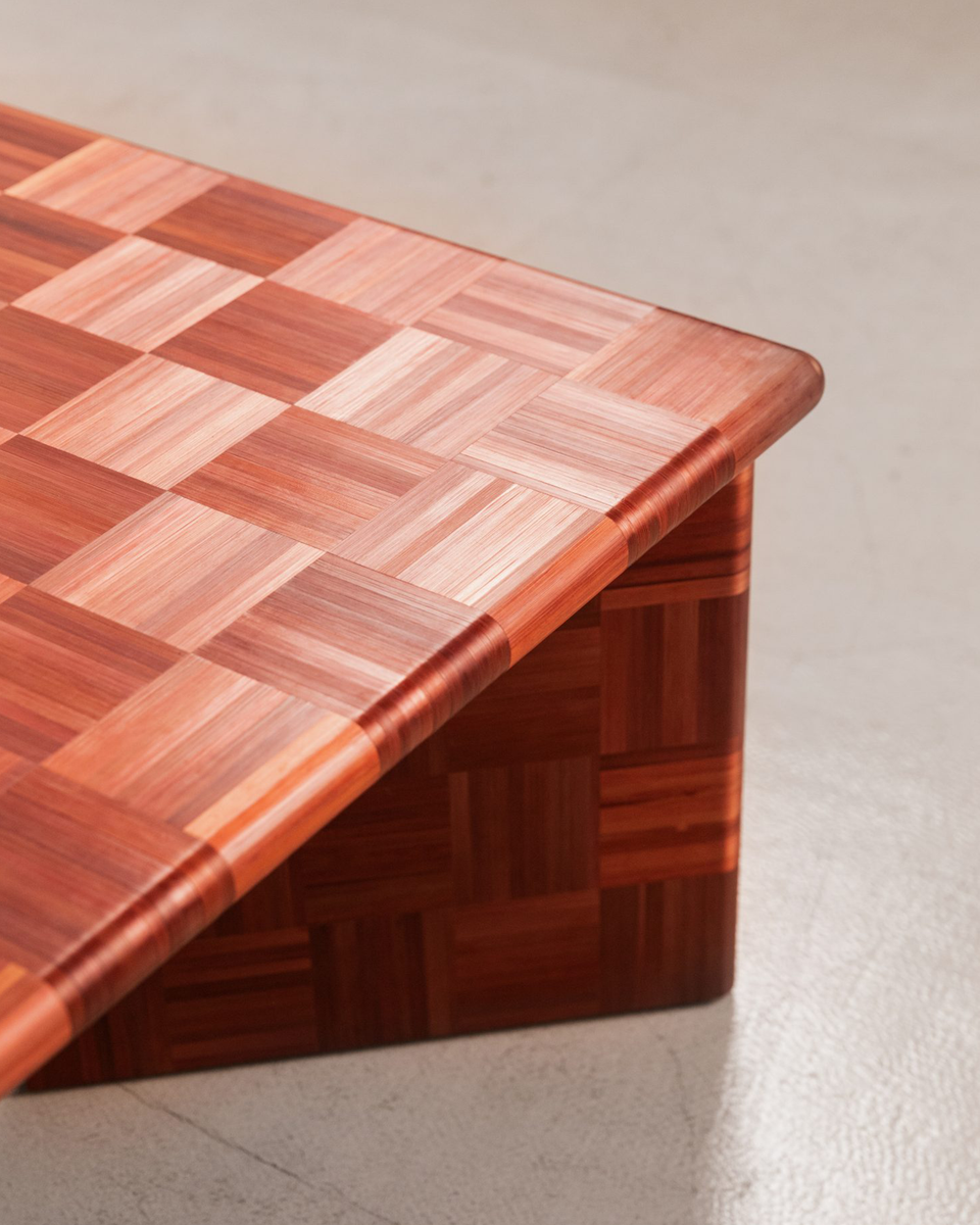 BOS COFFEE TABLE