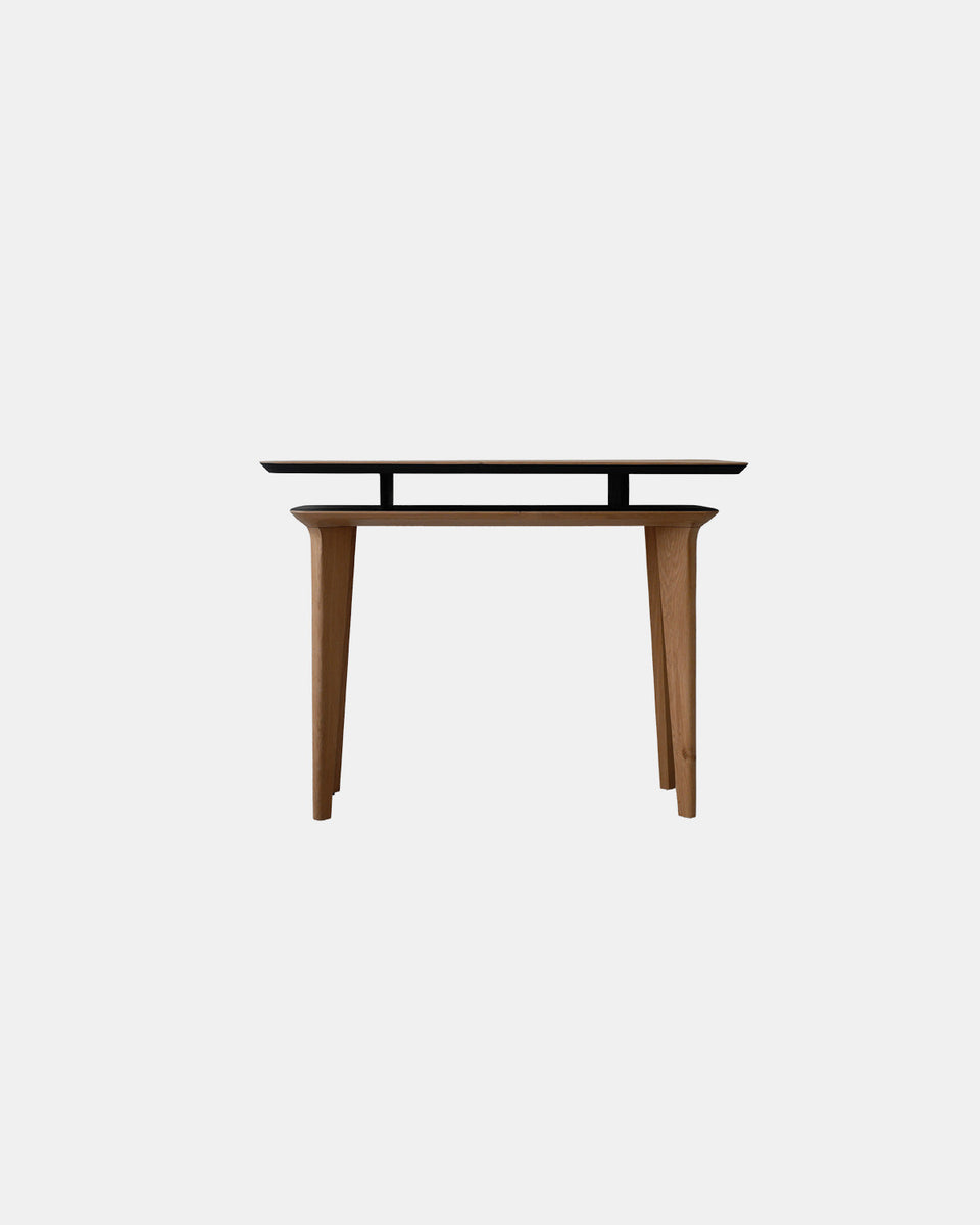 FLOA DESK WITH NICHE
