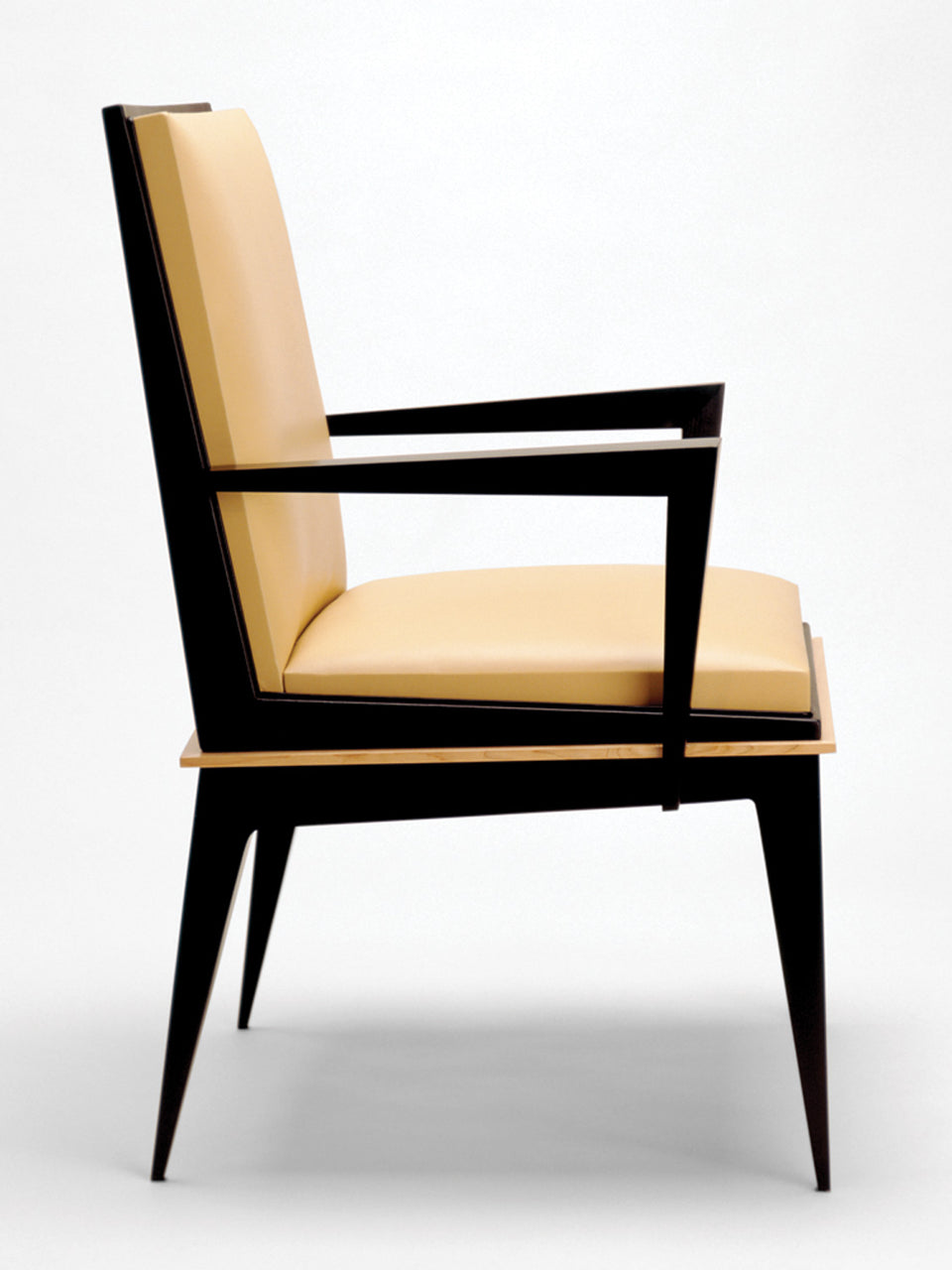 MODERNE ARMCHAIR