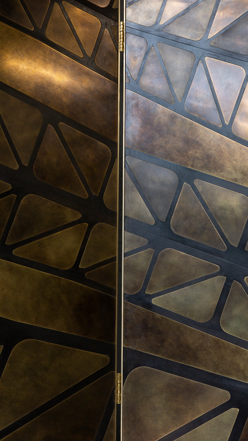 QE2 SCREEN