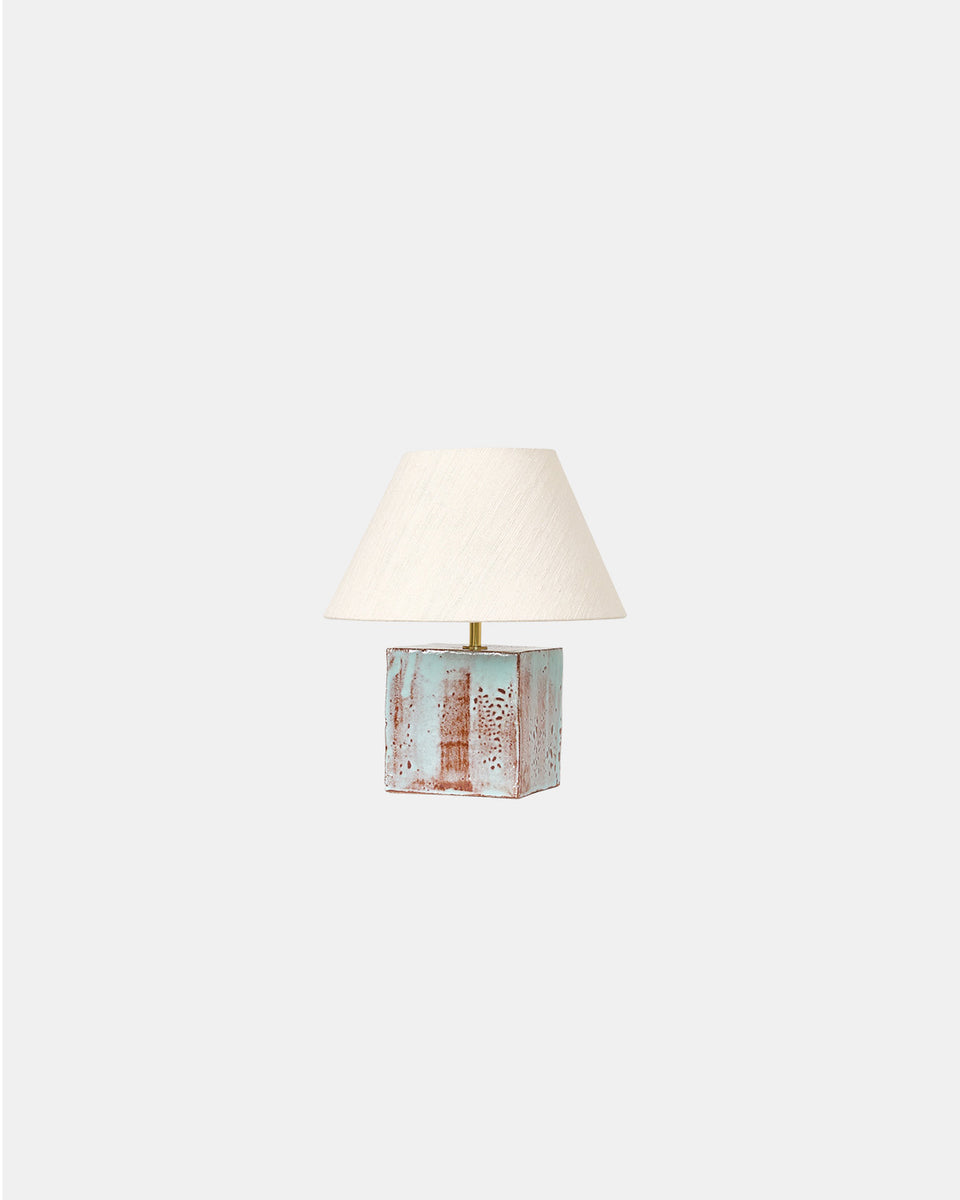 AROUCA LIGHT BLUE ON RED TABLE LIGHT