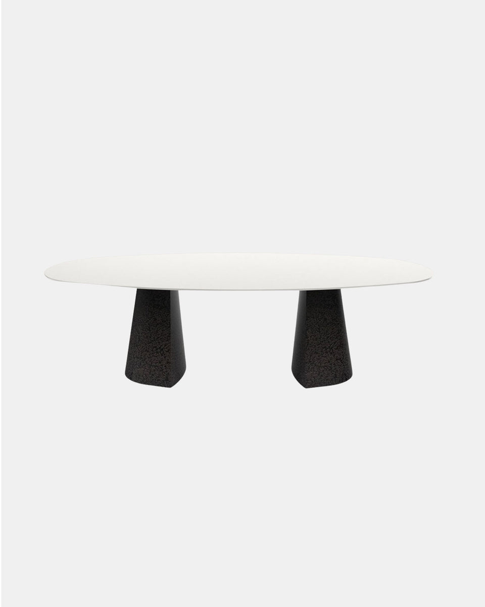 OBSIDIAN DINING TABLE