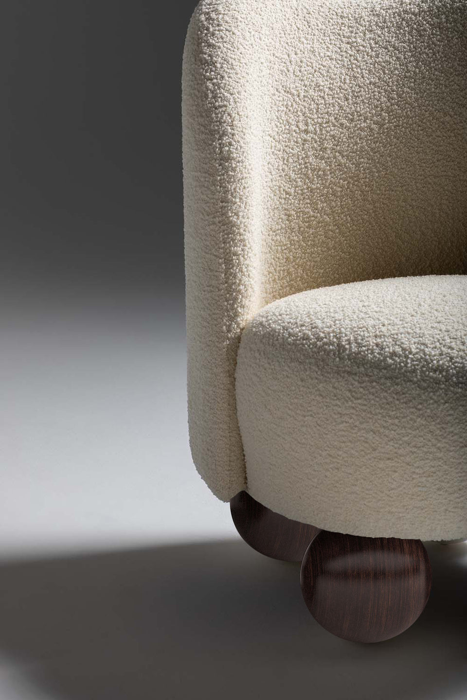 PEONIA ARMCHAIR